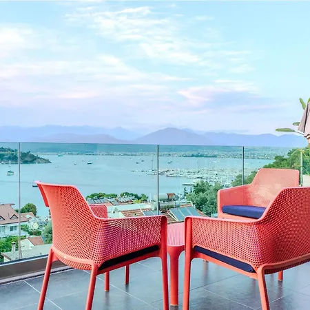 ホテル La Casa Marina &