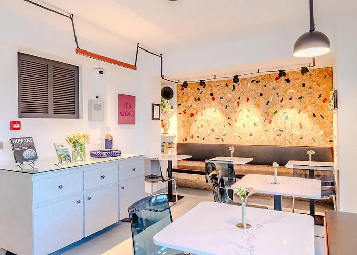 La Casa Marina & Hotel *